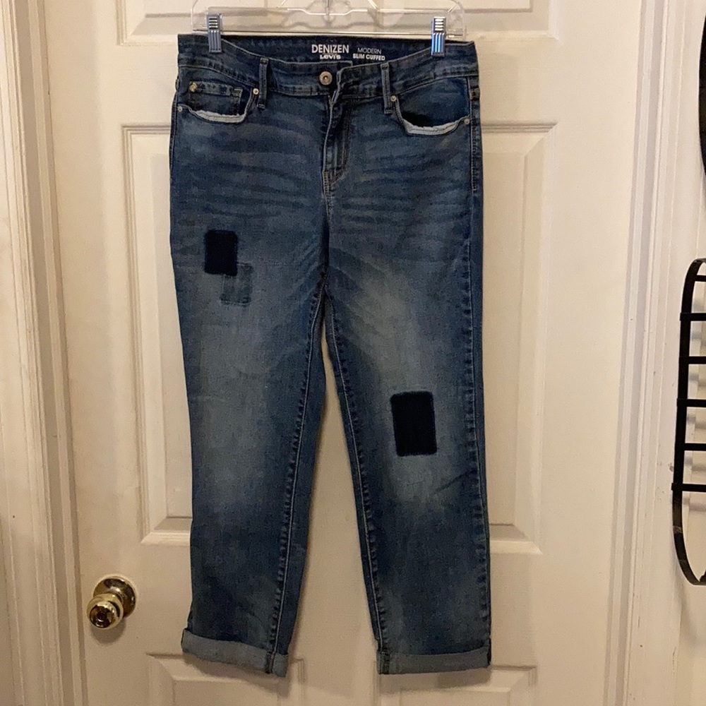 Levi Denizen jeans. True to size. Super flexible and comfy!